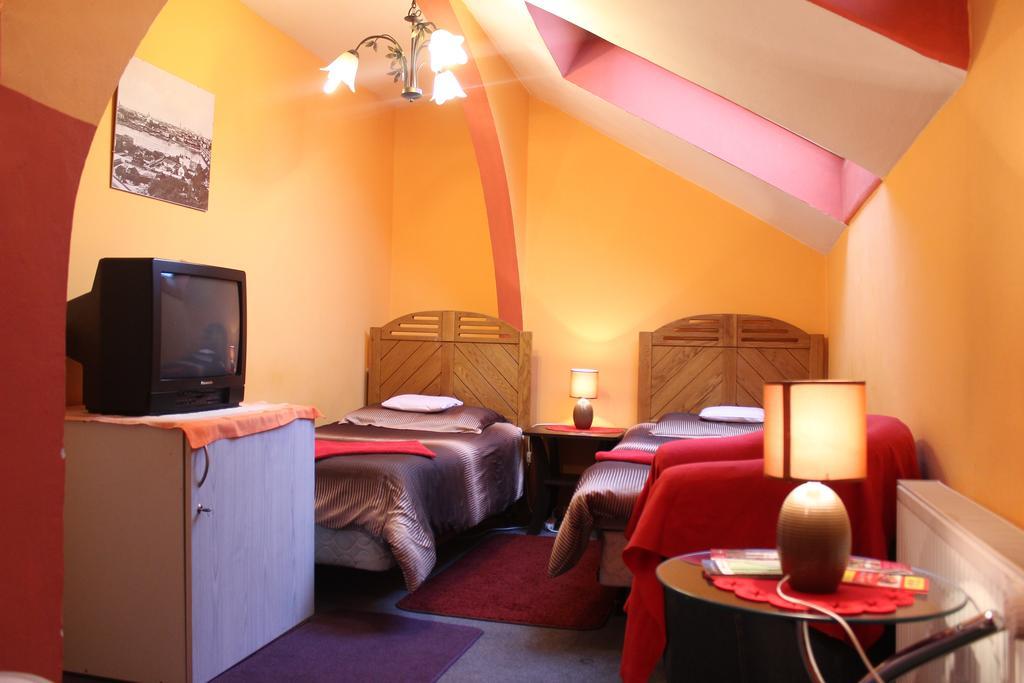 Pokoje Na Chmielnej 2 Varsóvia Quarto foto