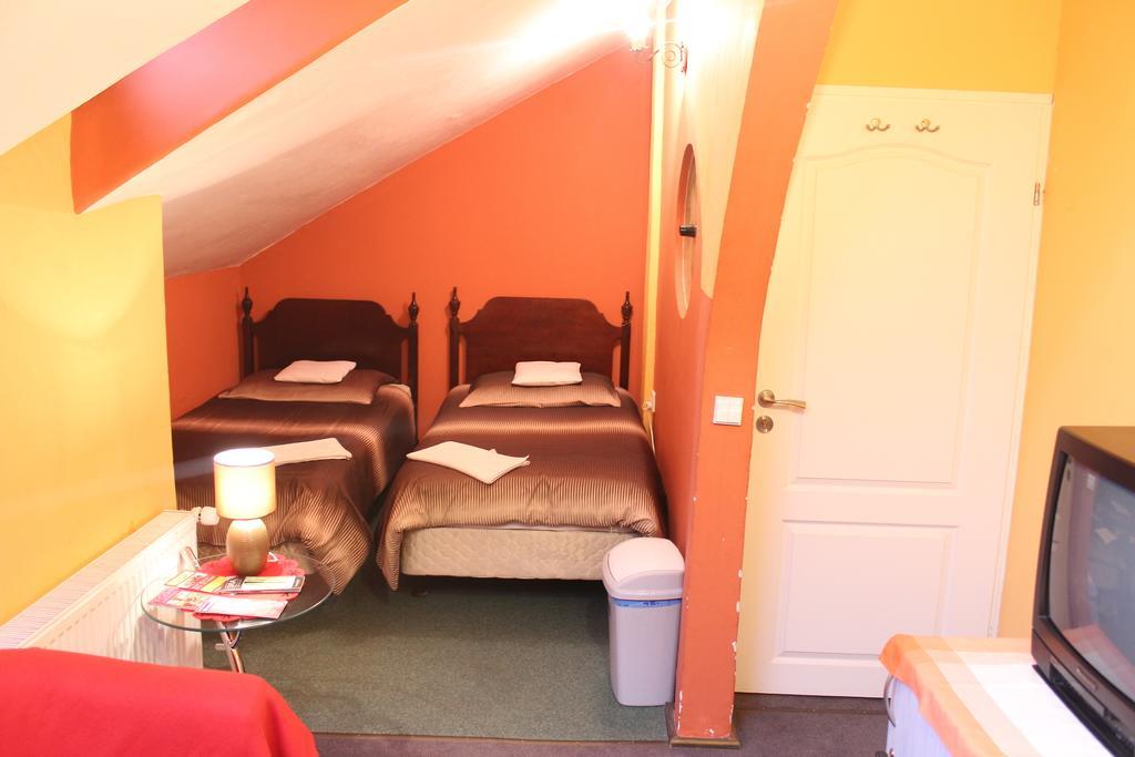 Pokoje Na Chmielnej 2 Varsóvia Quarto foto