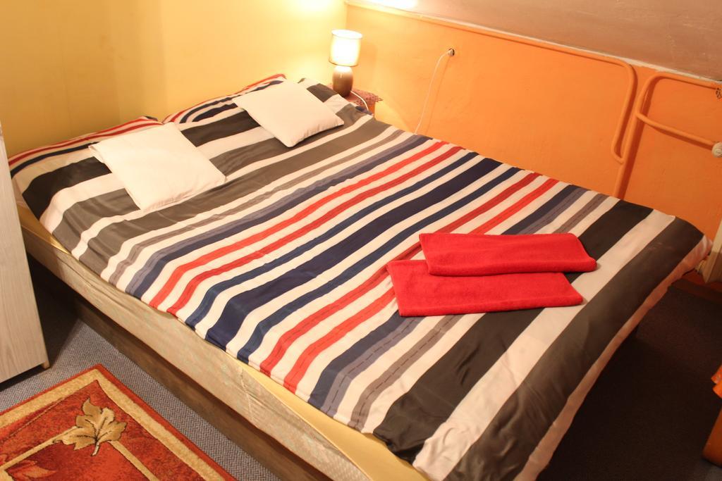 Pokoje Na Chmielnej 2 Varsóvia Quarto foto