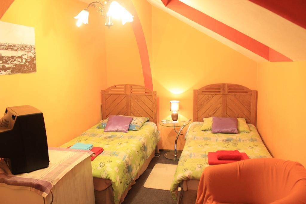Pokoje Na Chmielnej 2 Varsóvia Quarto foto